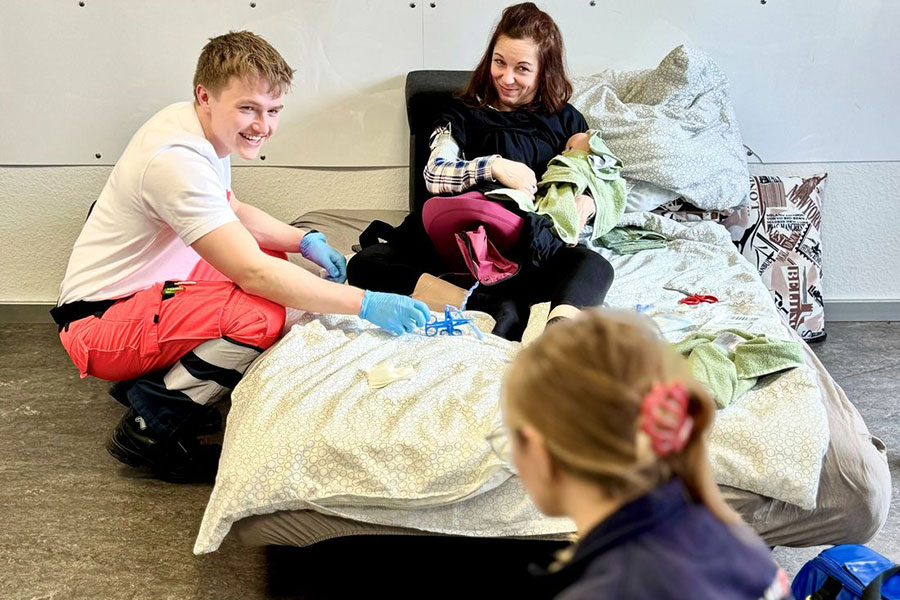 Ausbildungseinheit zur Geburtshilfe und Pädiatrie Ausbildungseinheit zur Geburtshilfe und Pädiatrie